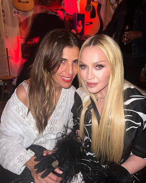 Madonna v Pompejach s rodinou