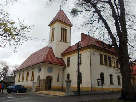 Evangelický kostol v Kostolných Moravciach