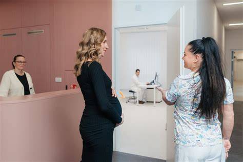 Prehliadka pôrodnice a pôrodná sála
