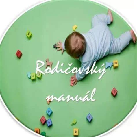 Dieťa prechádza z lezenia do šikmého sedu