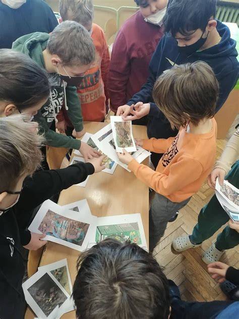 žiaci pri kariérovom poradenstve v škole